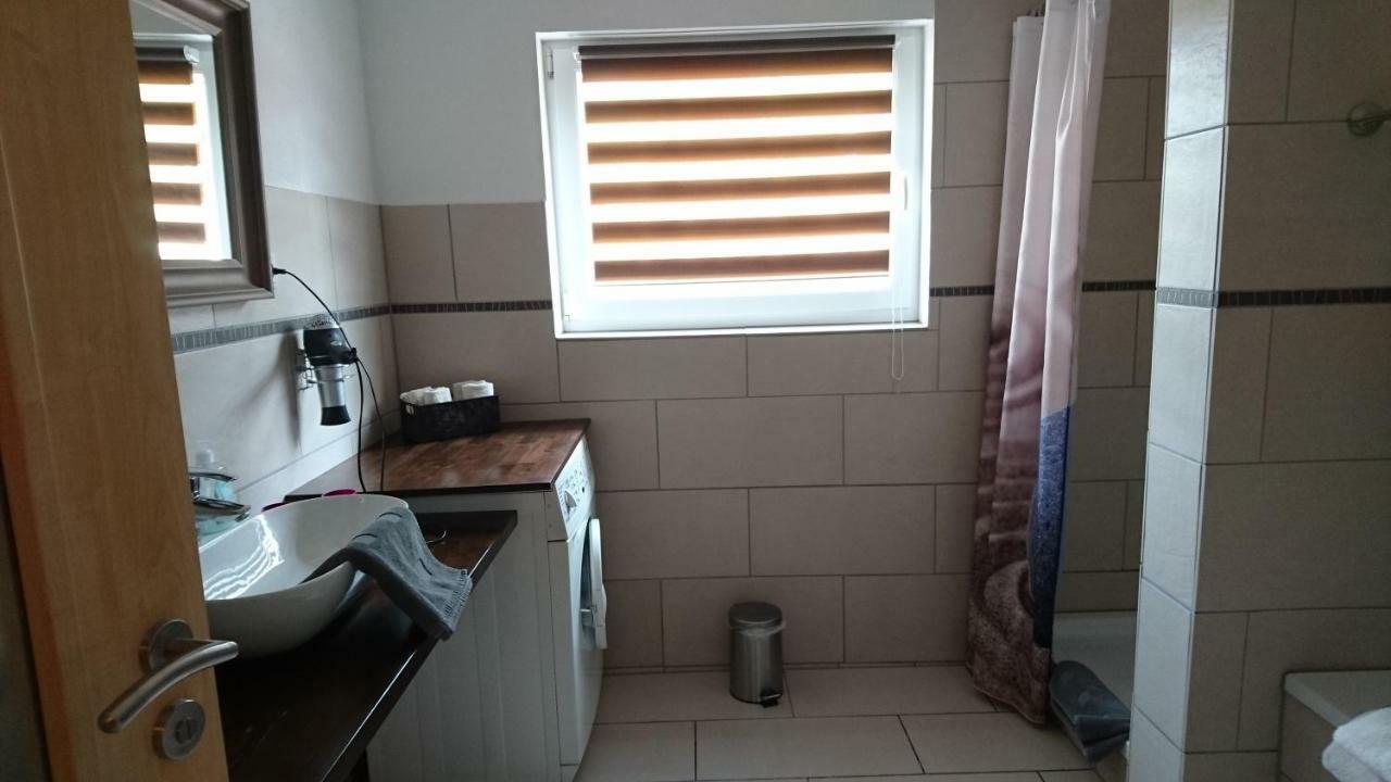 Ferienwohnung Loreley Weisel Екстер'єр фото